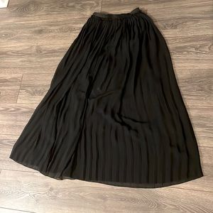 Flowy black maxi skirt